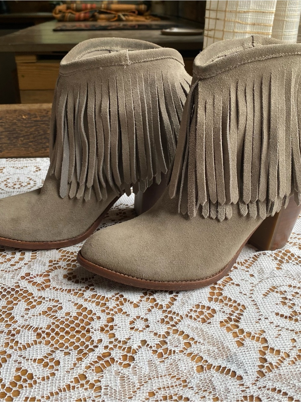 Frye Llana Fringe Ankle Bootie Boots Size 8